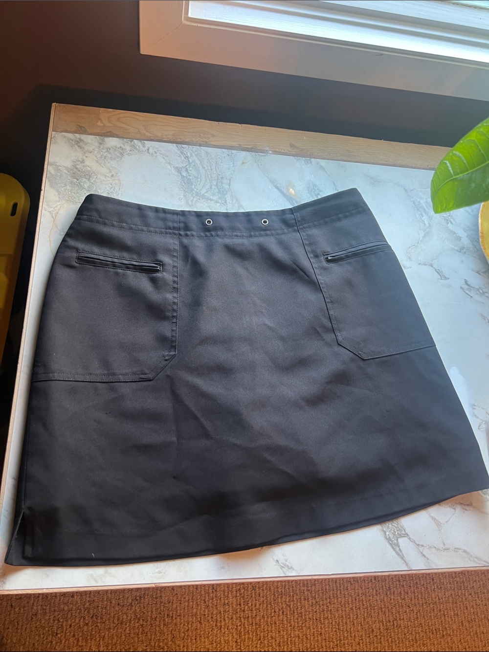 Reitmans Black Skort with Zip Closure